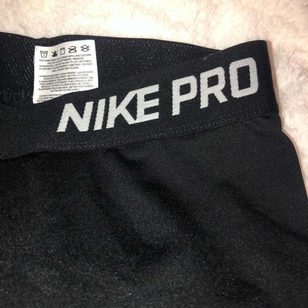 NIKE PRO DRI-FIT BLACK CROPPED LEGGINGS - Picture 5 of 8